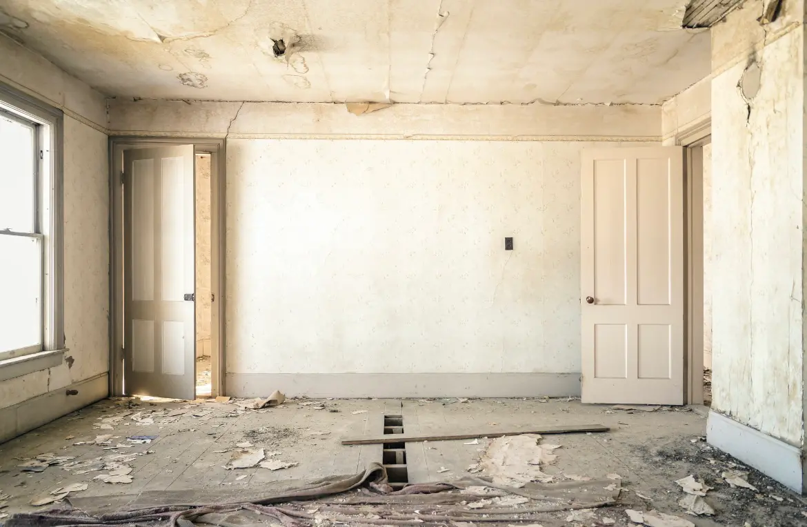 Waste disposal crew managing a cleanout project in Fort Pierce North